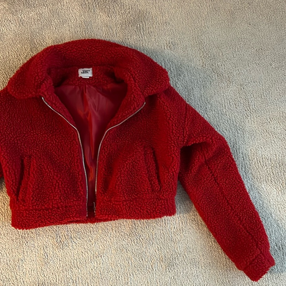 LIKE NEW red cropped sherpa Tiger Mist jacket